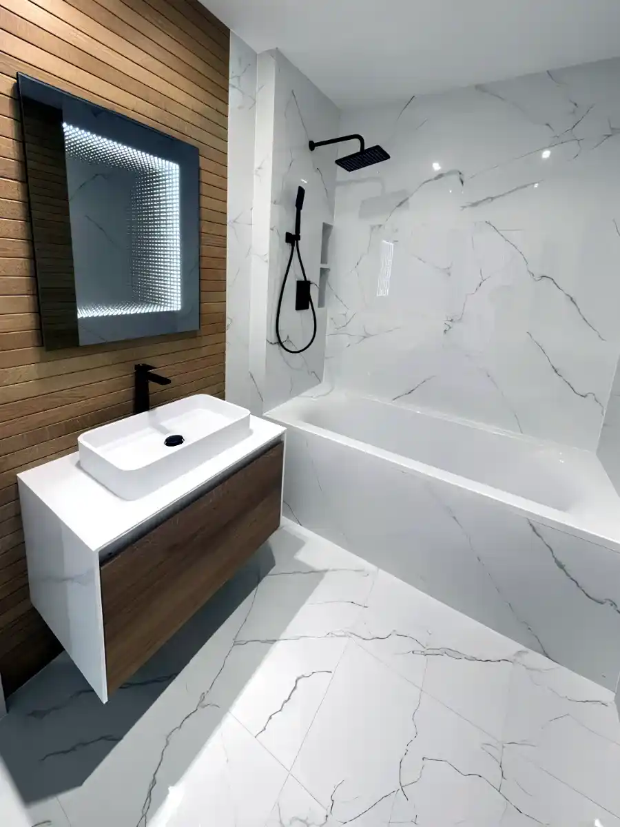 Ремонт ванной комнаты в стиле под серый мрамор и дерево